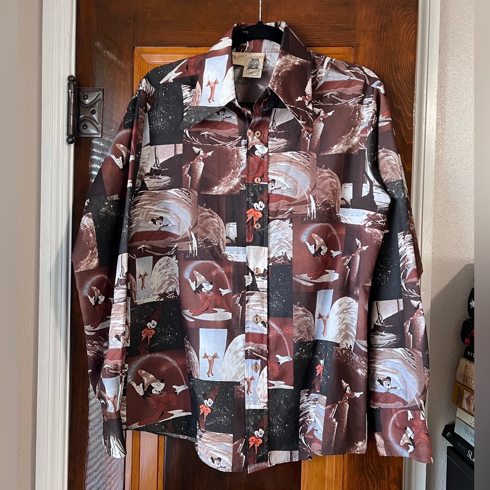 Looney Tunes Men's Casual Button Down Shirt - Brown